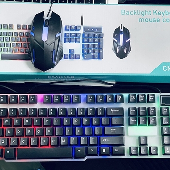 Set tastatură și mouse cu fir USB — 88–98 taste; switch-uri mecanice verzi; corp ABS; fără iluminare.