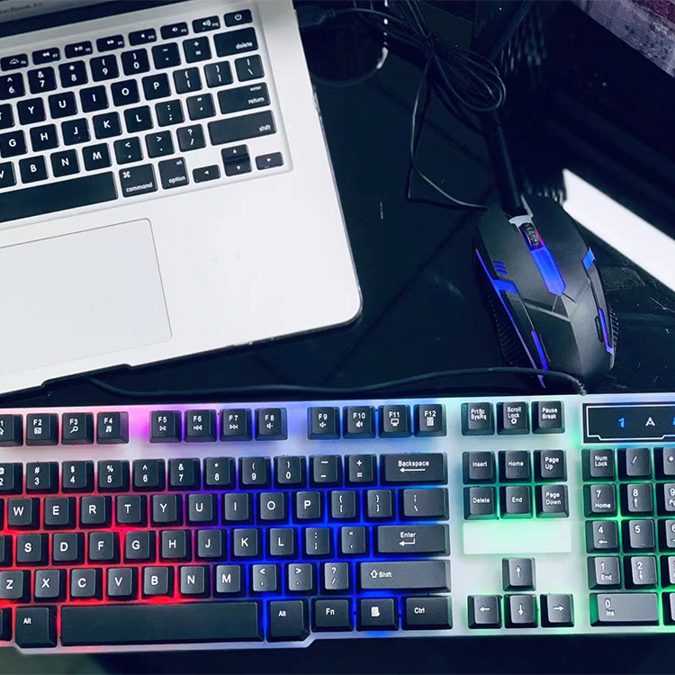 Set tastatură și mouse cu fir USB — 88–98 taste; switch-uri mecanice verzi; corp ABS; fără iluminare.