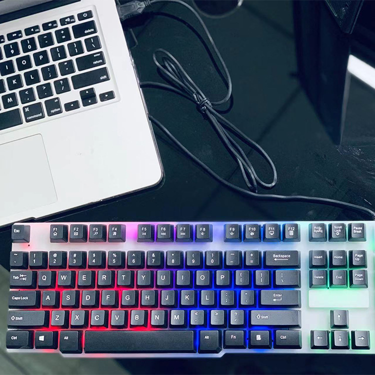 Set tastatură și mouse cu fir USB — 88–98 taste; switch-uri mecanice verzi; corp ABS; fără iluminare.