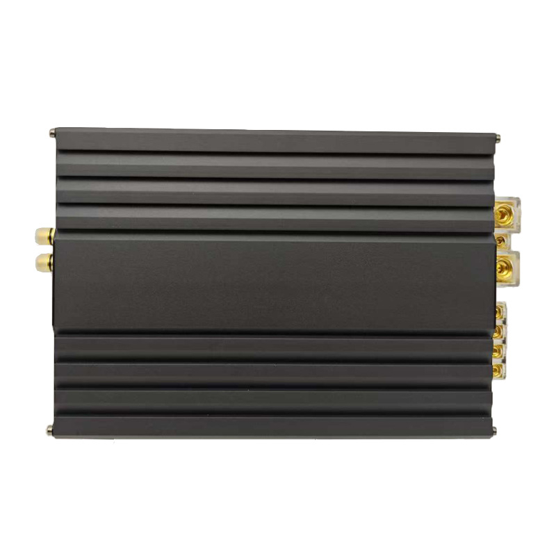 Automašīnas subvāfera pastiprinātājs, Class D mono bloks, modelis 1500.1D, maksimālā jauda 1500 W, pretestība 4 Ω, frekvenču diapazons 25–250 Hz, izkropļojums 0,1%