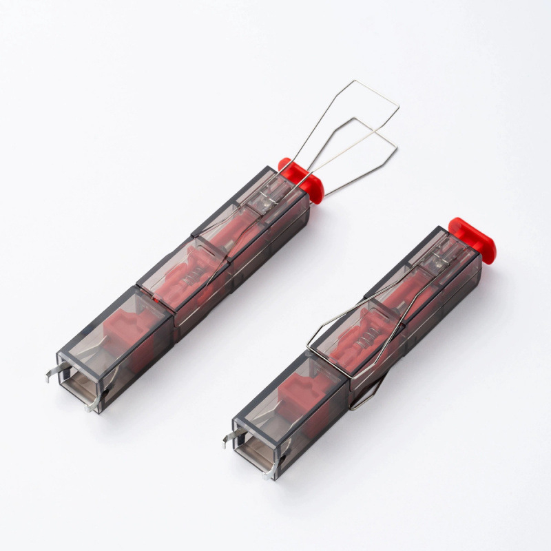 Unealtă duală pentru extragerea axului și a tastelor la tastaturi mecanice