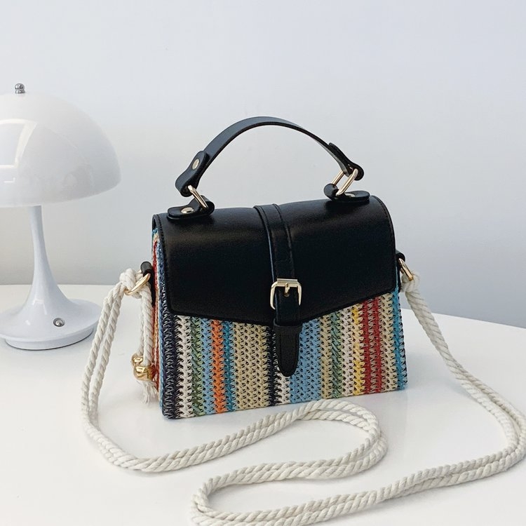 Torba od slame u korejskom stilu, horizontalni kvadratni oblik, tvrda, s jednom naramenicom, proljeće 2025