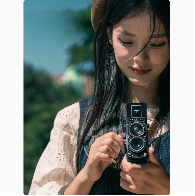 Ψηφιακή κάμερα με προσομοίωση σχεδίασης διπλού καθρέπτη M1, ρετρό σχεδίαση και αισθητήρας CCD.