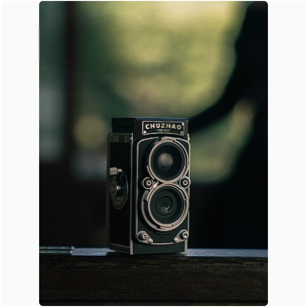 Ψηφιακή κάμερα με προσομοίωση σχεδίασης διπλού καθρέπτη M1, ρετρό σχεδίαση και αισθητήρας CCD.