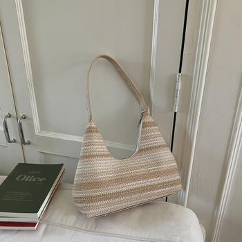 Ženska torbica u obliku kanta, sofisticiran stil za zrelu ženu, zatvaranje na zip, podstava od poliestera, proljeće 2025 izlazak