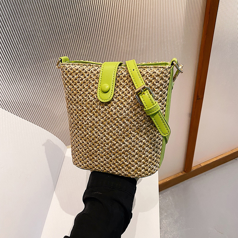 Bucket táska keresztpánttal, pamut és len anyagból, városi minimalist stílus, bélés műbőr, zárás zipzárral