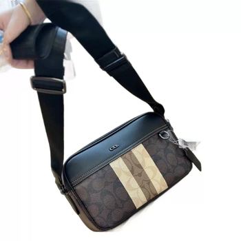 Muška torba preko ramena crossbody, urbanistički minimalistički stil, materijal mikrovlaknasta sintetička koža, podstava poliester, uzorak slovima