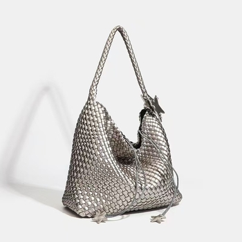 THE Szalma Tote Táska — Kézzel készített, Szőtt, Nagy kapacitású, PU bélés, Laminált cipzáras zseb, Vízszintes Négyzetes Forma, Egy vállpánt