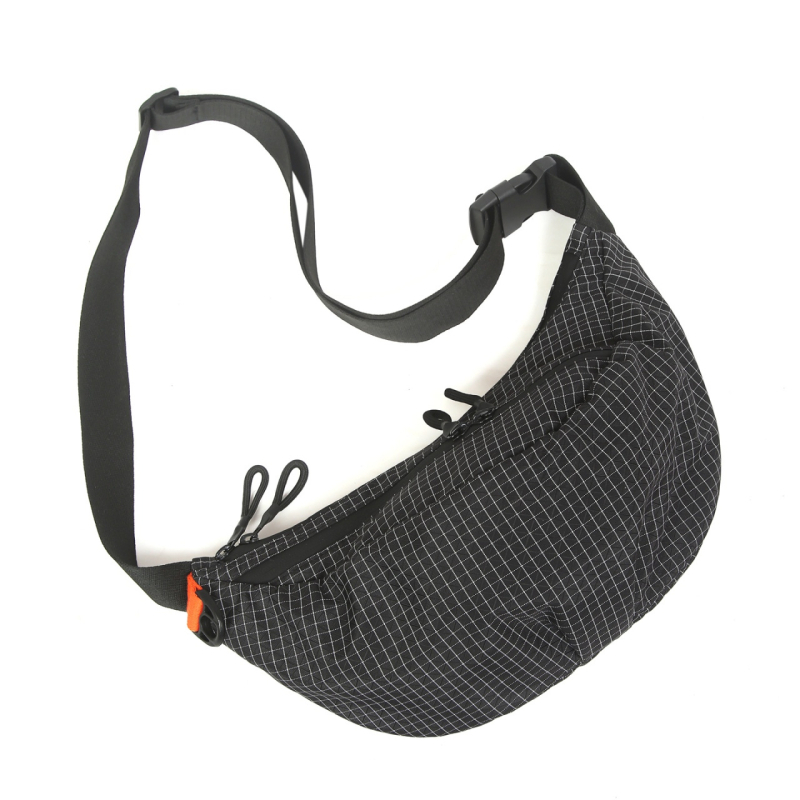 Geantă crossbody din Nylon pentru călătorii de agrement cu buzunar pentru telefon (Material: Nylon; Captușă: Nylon; Închidere: fermoar; Textură moale; Lansare: toamna 2025)