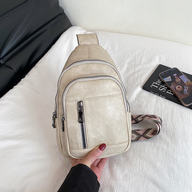 Geantă de piept pentru femei — Simplitate urbană, PU, Fermoar, Compartiment pentru documente, Iarna 2025