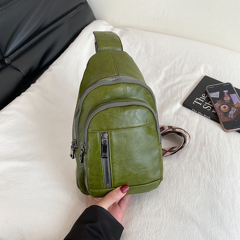 Geantă de piept pentru femei — Simplitate urbană, PU, Fermoar, Compartiment pentru documente, Iarna 2025