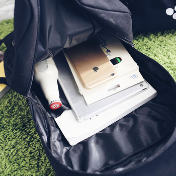 Женска раница от канвас с животински принт, закопчаване с велкро, вътрешни джобове за ID карта, телефон, лаптоп и камера