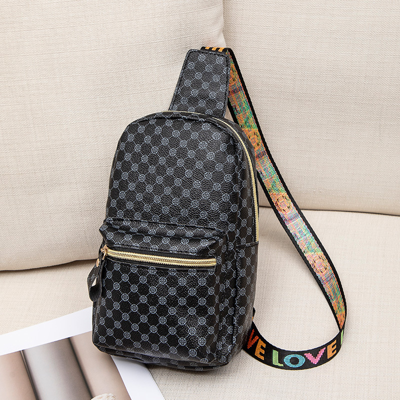 Geantă de umăr pentru femei din PU, imprimeu, design exterior tridimensional, închidere cu fermoar, vară 2024, buzunare interioare pentru telefon și card de identitate