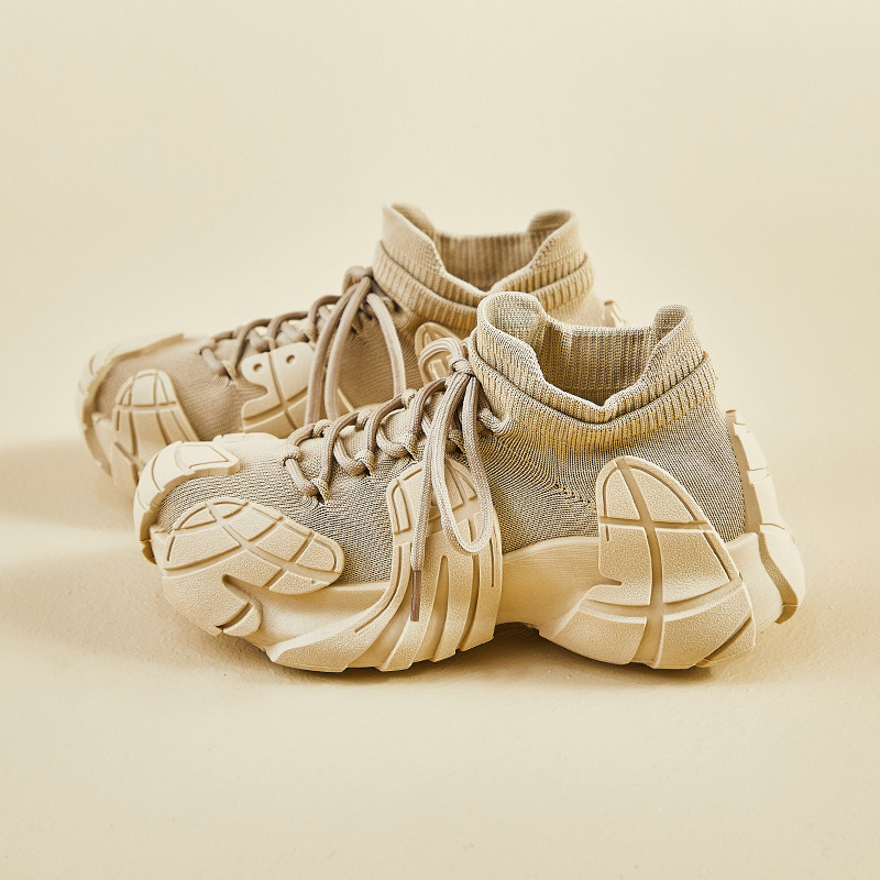 Ženske tenisice Flyknit, visok gornji dio, gumena potplata, prednje vezivanje, visina pete 3–5 cm, svakodnevna upotreba