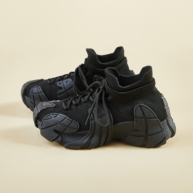 Ženske tenisice Flyknit, visok gornji dio, gumena potplata, prednje vezivanje, visina pete 3–5 cm, svakodnevna upotreba