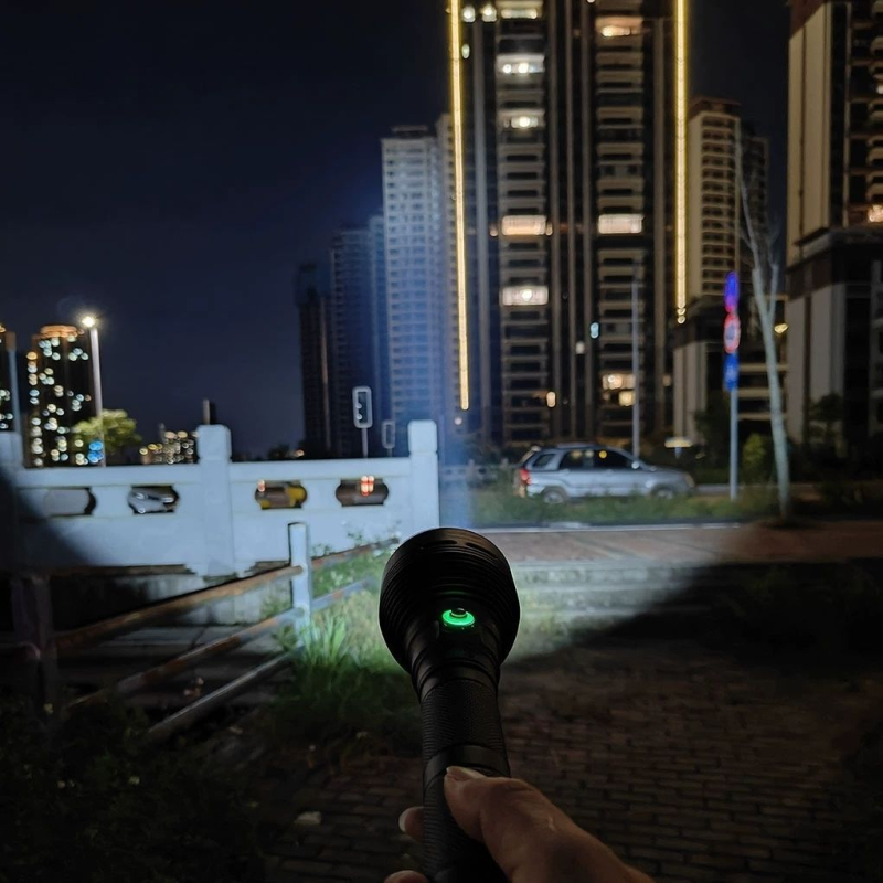 Beidou Guang Yuheng 2 Lumină de iluminat subacvatic pentru filmare, LED XHP70/SFT70, 30W, baterii 4×26650, rază 500 m+