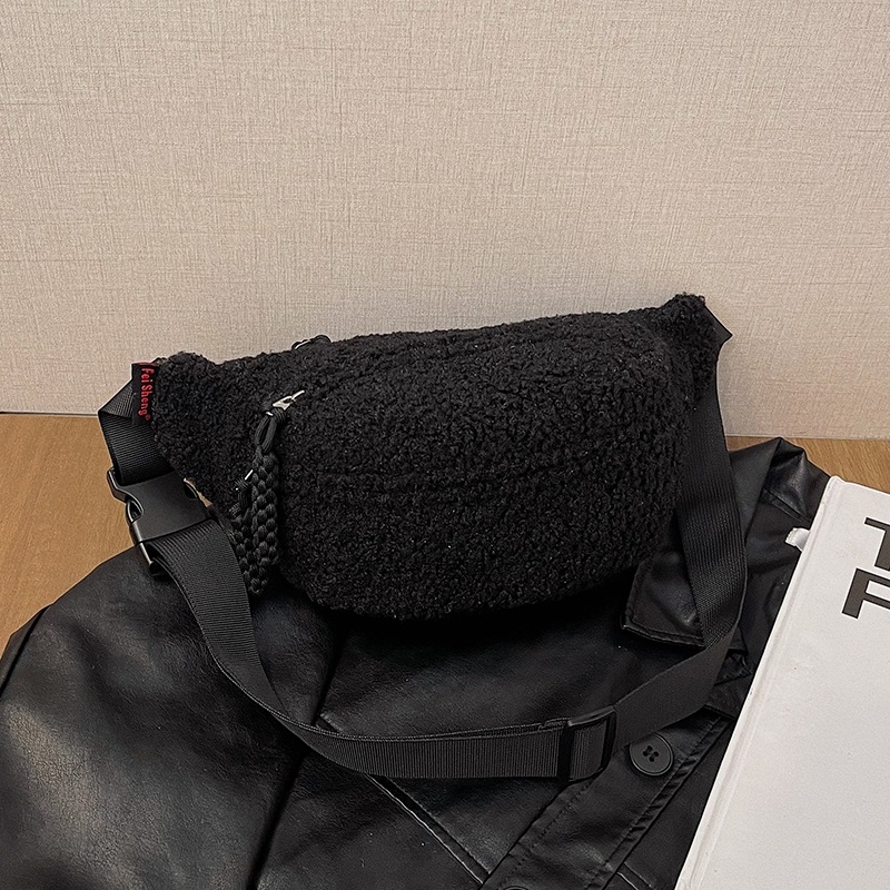 Geantă crossbody din pluș, stil urban, închidere cu fermoar, buzunar intern pentru telefon, căptușeală poliester