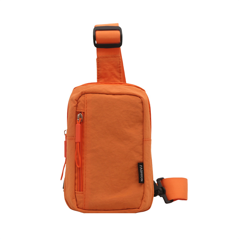Ženska crossbody torba u urbanom jednostavnom stilu — kompaktan dizajn; materijal: specijalni materijal; otvaranje: zatvarač; unutarnja pretinica za mobitel; vanjski tip torbe: trodimenzionalna torba; sezona: ljeto 2025