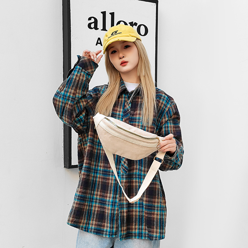 Korean-style Corduroy keresztbody táska - utcai stílus, cipzáras záródás, belső cipzáros zseb, belső patch zseb, poliészter bélés
