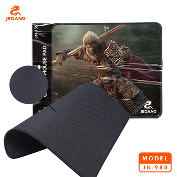 Štvormiestny káblový set: klávesnica, myš, slúchadlá a podložka s RGB podsvietením; 104 kláves, nožnicové spínače, ABS materiál, káblové pripojenie, kompatibilný s desktopom