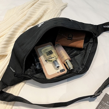 Crossbody torba s ulicnim trendom, Oxford platno, zatvarač, trodimenzionalni dizajn, unutarnji džepovi za telefon i identifikacijsku karticu