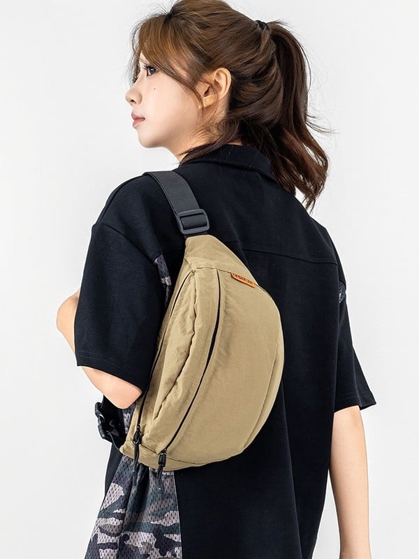 Studentska crossbody torba, urban minimalistički stil, Oxford tkanina, poliester podstava, velika kapaciteta, unutarnji džep za telefon i laminirani džep sa zatvaračem