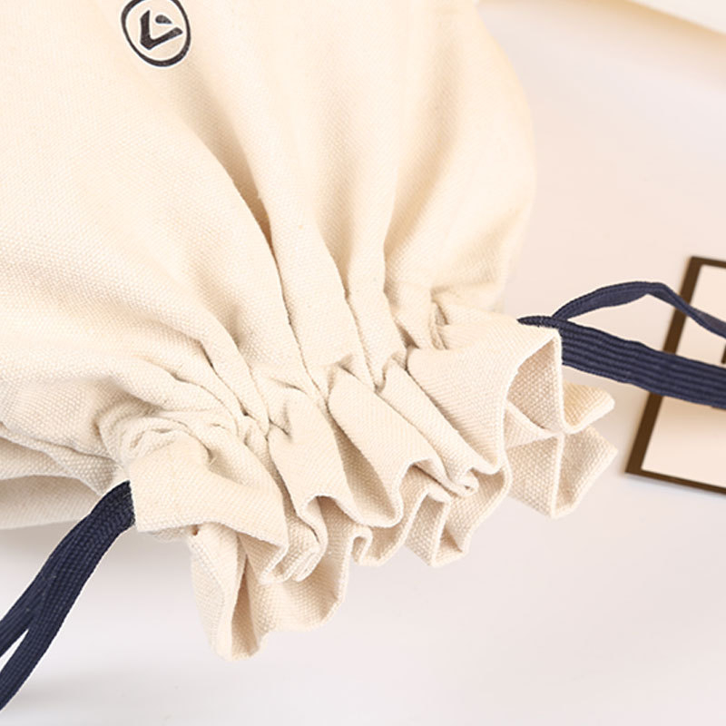 Prilagodljiva torbica s vezicama od pamuka i platna za opću ambalažu, s logotipom sitotiskom