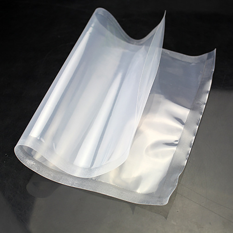 Хранителни вакуумни опаковъчни торбички – нейлонов композит, прозрачен и лъскав завършек, вакуумно запечатване с извличане на въздуха за запазване на свежестта