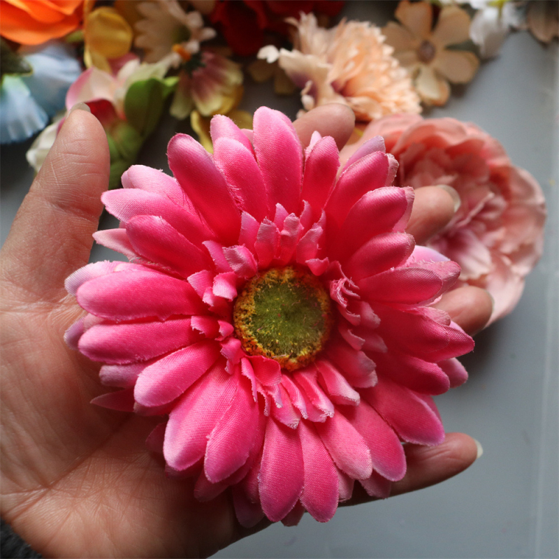 Υλικά DIY για στεφάνι μαλλιών από μεταξωτά λουλούδια — Daisy ποικιλία, τεχνική φλοκ