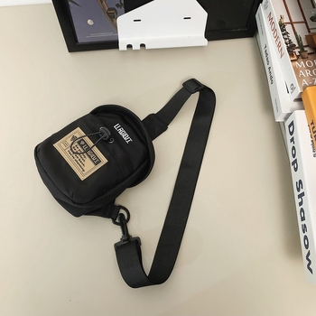 Geantă de piept din nylon, formă verticală pătrată, fermoar, buzunar intern pentru telefon, curea de umăr simplă, pentru utilizare zilnică