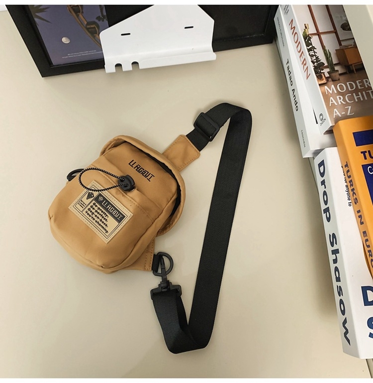 Geantă de piept din nylon, formă verticală pătrată, fermoar, buzunar intern pentru telefon, curea de umăr simplă, pentru utilizare zilnică