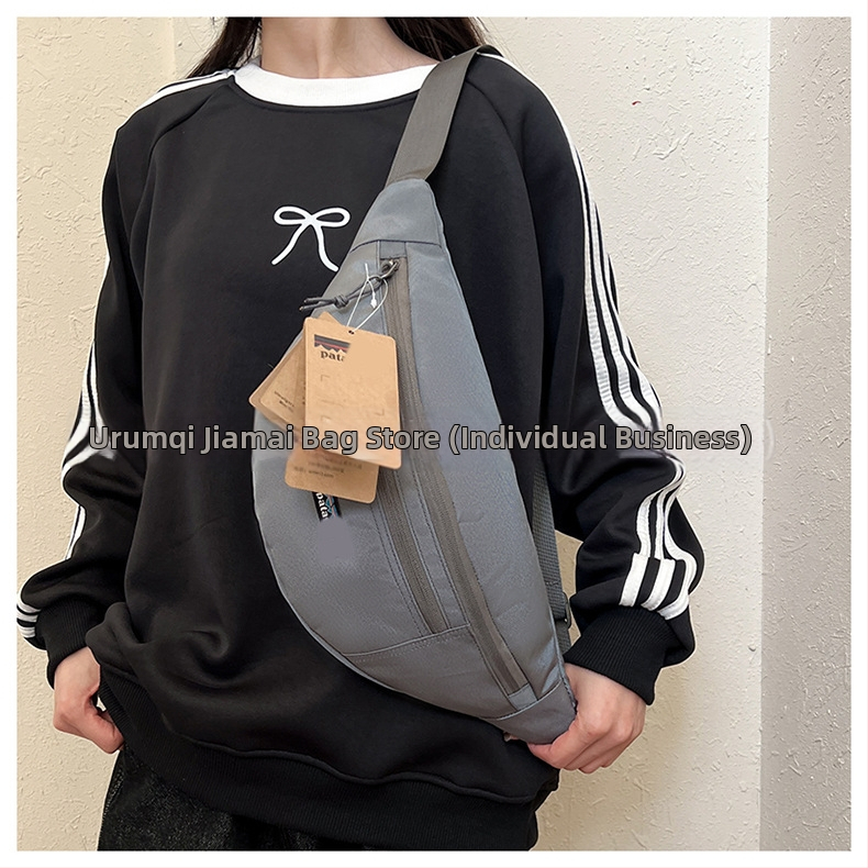 Geantă crossbody din nylon, în formă de dumpling, stil street, închidere cu fermoar, material moale, buzunar interior cu fermoar și buzunar pentru telefon