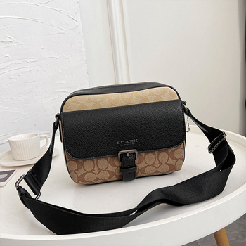 Geantă crossbody pentru cameră pentru bărbați - Urban Simplicity, Piele naturală, Textură Lychee, Piele de vită top-grain, Impermeabilă