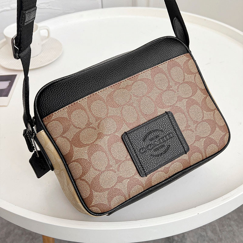 Geantă crossbody pentru cameră pentru bărbați - Urban Simplicity, Piele naturală, Textură Lychee, Piele de vită top-grain, Impermeabilă
