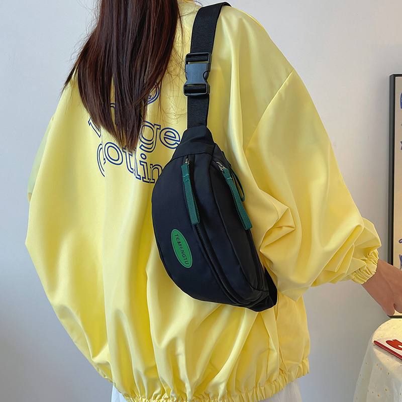 Nylon deréktáska nőknek – 2018 tavaszra kiadás, Mix‑and‑Match stílus, bélés nylon, cipzáras zárás