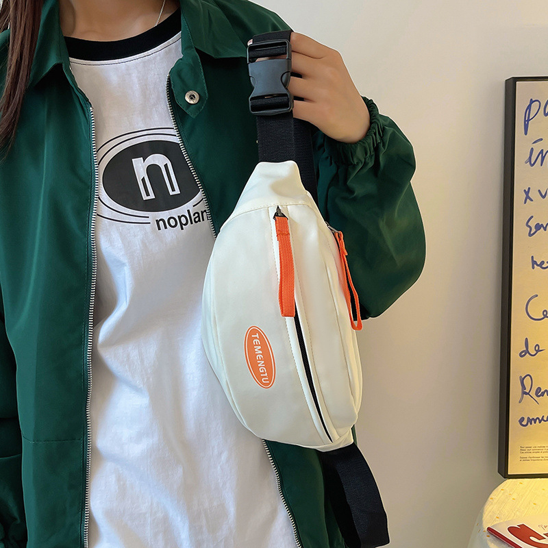Nylon deréktáska nőknek – 2018 tavaszra kiadás, Mix‑and‑Match stílus, bélés nylon, cipzáras zárás