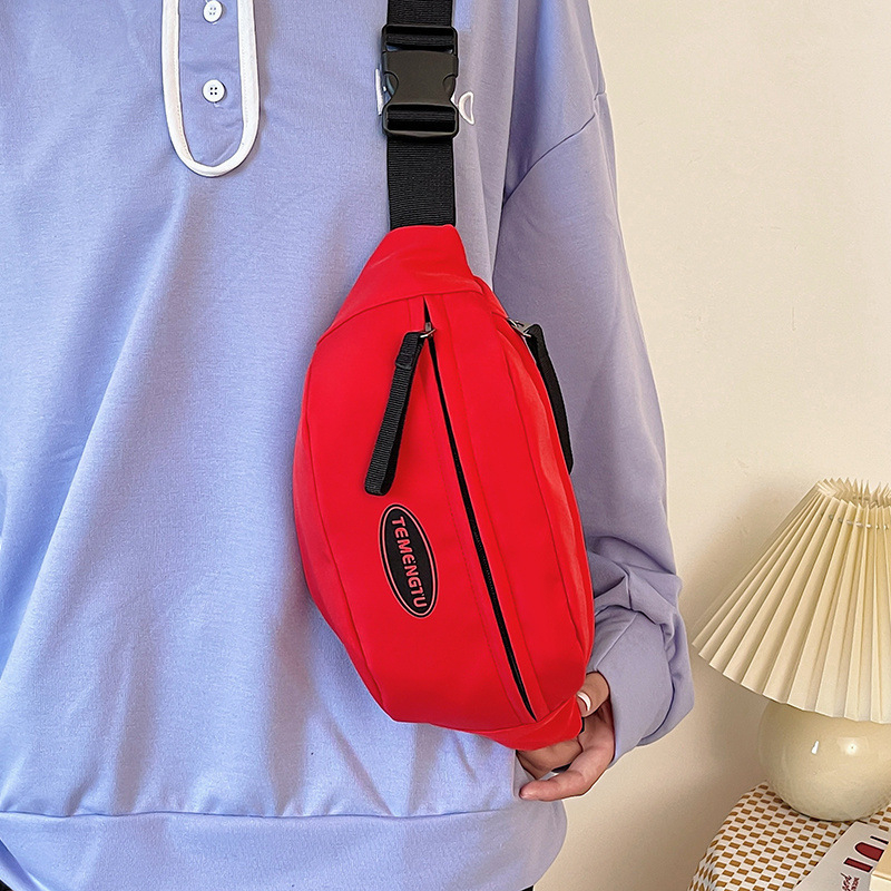 Nylon deréktáska nőknek – 2018 tavaszra kiadás, Mix‑and‑Match stílus, bélés nylon, cipzáras zárás