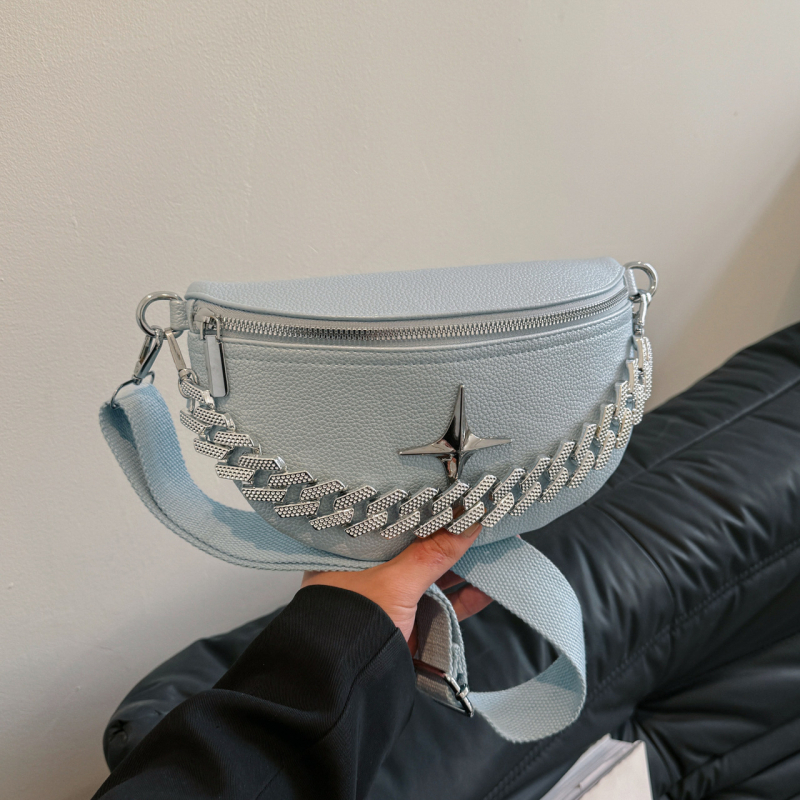 PU kožená sedlová taška s retiazkovým popruhom, zips, vrecko na telefón, vnútorný priestor, mestský štýl