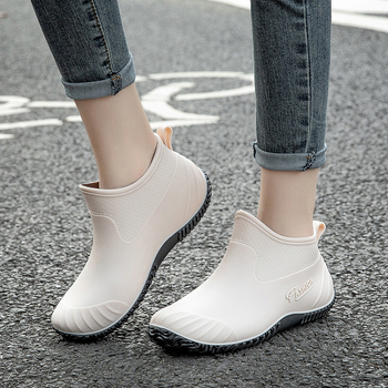 Ženske PVC čizme za kišu – visok gornji dio, niski pet 1-3 cm, za sve sezone