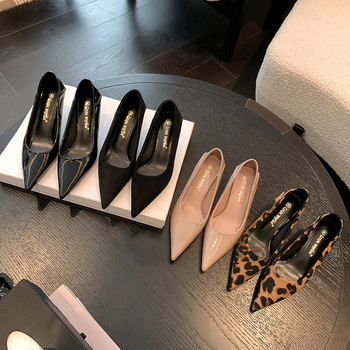 Pantofi dama cu toc înalt, vârf ascuțit, toc subțire 6–8 cm, partea superioară Ultra-fiber, închidere cu cataramă pe curea