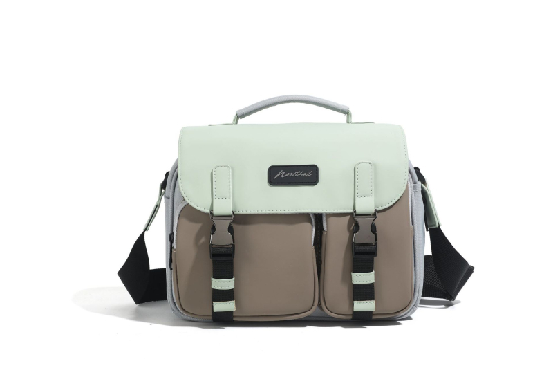 NOWTHAT Torba za fotoaparat preko ramena — vodootporna PU, crossbody stil, naramenica s zračnim jastučićem, pogodna za DSLR/kompaktne fotoaparate