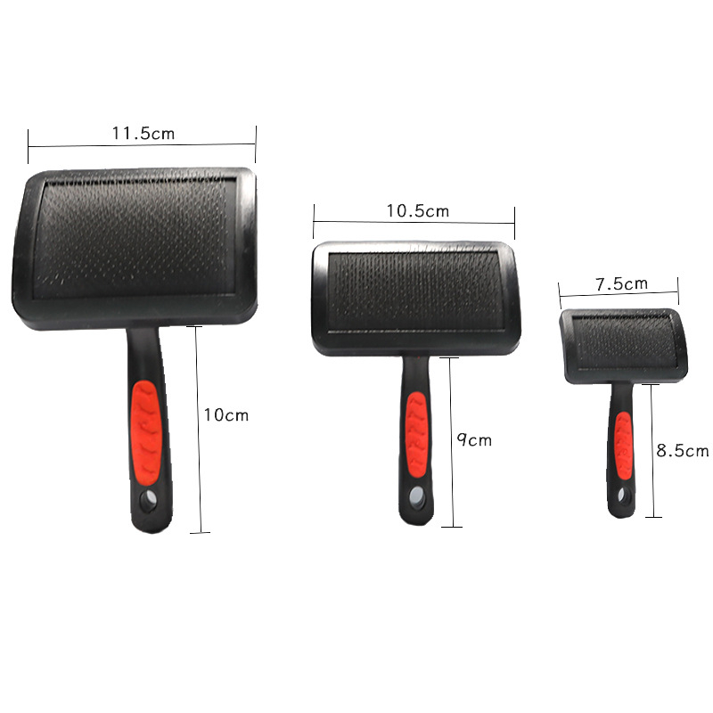 Češalj za mačke s zakrivljenom drškom i dizajnom otisaka stopala; težina 90 g; pakiranje 96/160/180 kom; kutija dimenzija 55×50×37 cm, 50×38×55 cm ili 45×38×54 cm