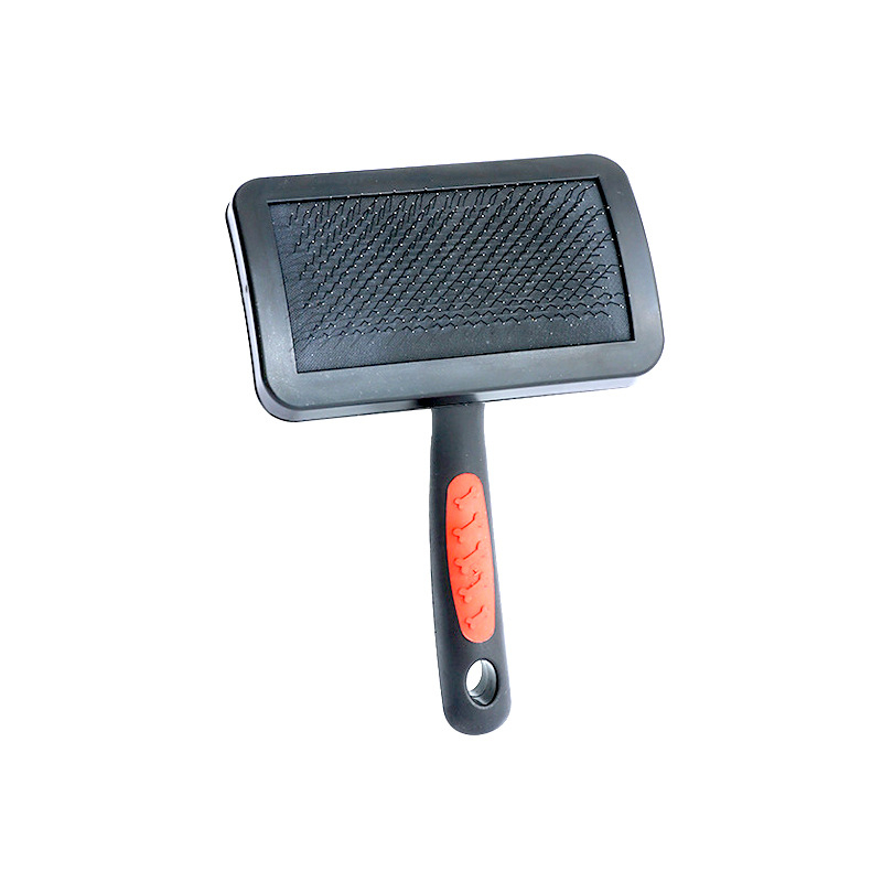 Češalj za mačke s zakrivljenom drškom i dizajnom otisaka stopala; težina 90 g; pakiranje 96/160/180 kom; kutija dimenzija 55×50×37 cm, 50×38×55 cm ili 45×38×54 cm