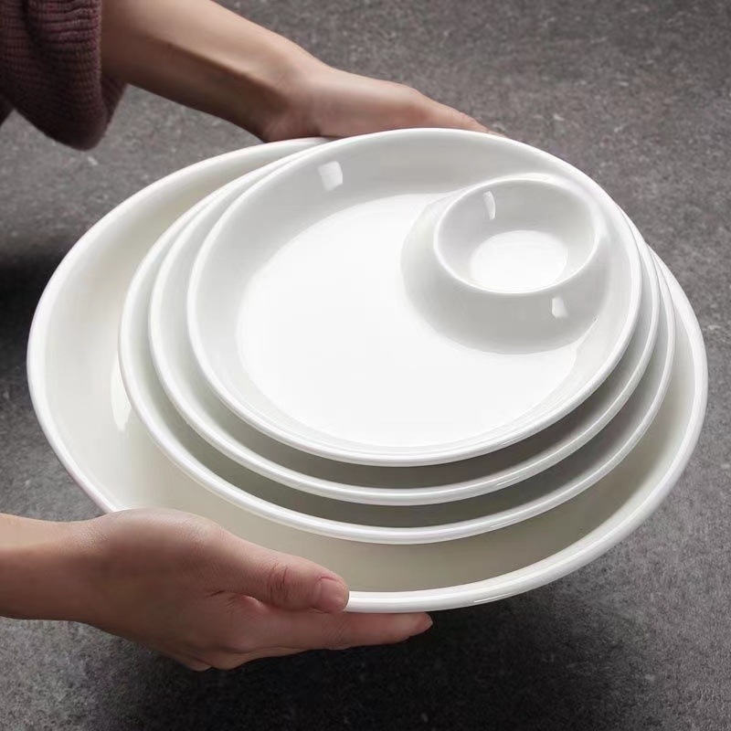 Europskog stila dvostruki porcelanski tanjur za knedle s zdjelom za umak, nepravilan oblik, pod glazurom, mikrovalna sigurnost, hotelski banket servis