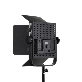 LED-660 Λάμπα LED για ψηφιακή φωτογραφία για κινηματογράφηση και συνεντεύξεις; 40W; Τάση AC 110-240V / DC 14-18V; θερμοκρασία χρωμάτων 3200-5600K; ρυθμιζόμενος φωτισμός; συμβατή με μπαταρίες NP-F