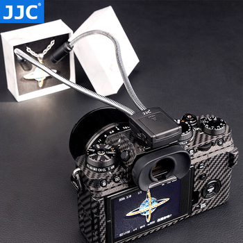 JJC lampă LED macro profesională pentru camere mirrorless, 5600K, dimabilă, reglaj intensitate, CR2025 baterie, montaj pe hot shoe