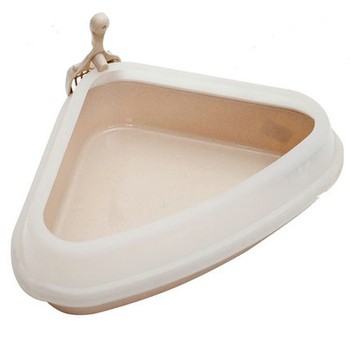 Mačja toaletna kutija u trokutastom kutu, poluotvoren s visokim bočnim rubovima, plastična, ekološki prihvatljiva, otporna na habanje, pijeskovana završna površina, uključena lopatica