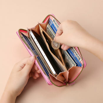 Дамски дълъг портфейл с цип, пайети и перлен блясък; PU материал; подплата синтетична кожа; тегло 95 g; еднообразен дизайн