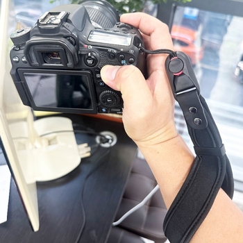 Kaiš za zglob fotoaparata za DSLR i bezzrcalne kamere, s kopčom za brzo otpuštanje i penastom podlogom