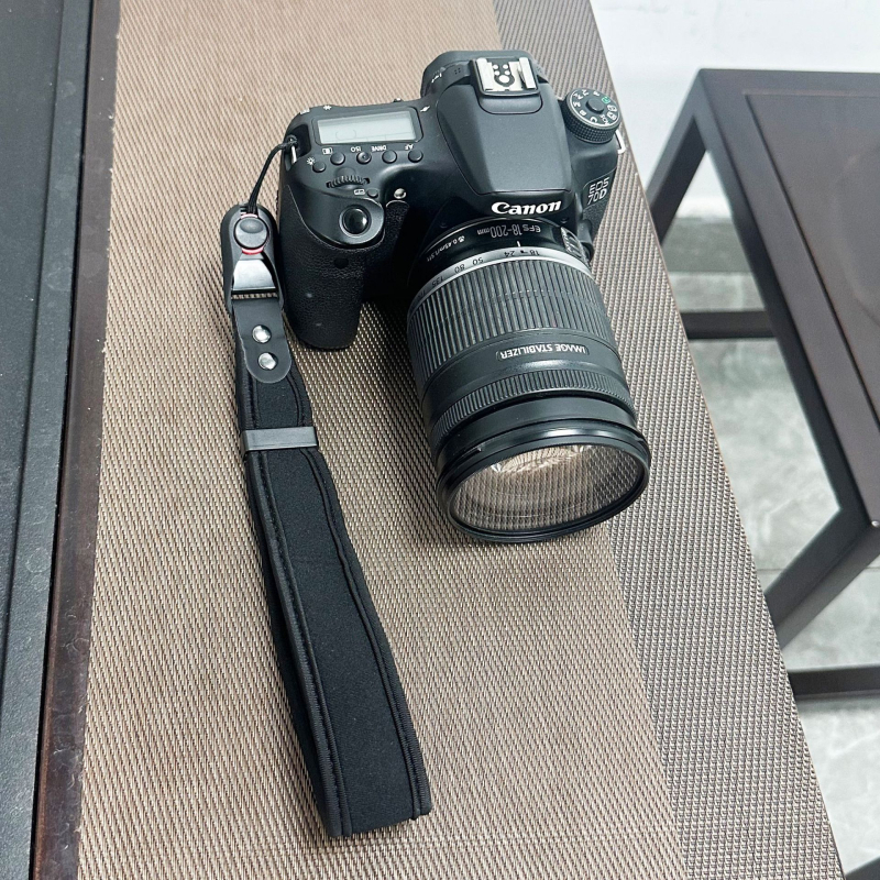 Kaiš za zglob fotoaparata za DSLR i bezzrcalne kamere, s kopčom za brzo otpuštanje i penastom podlogom